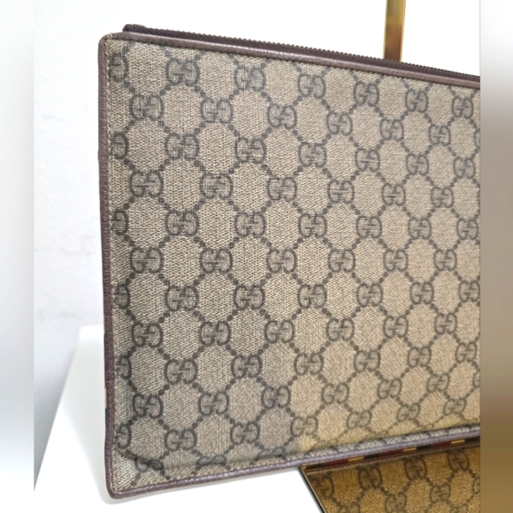 GUCCI 2018 Cruise GG Supreme Canvas UFO Patch Envelope Clutch - Picture 8 of 12